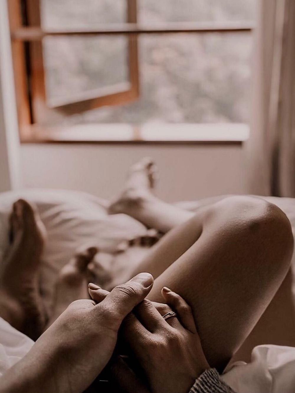 5 Potret mesra Siti Badriah dan suami ini tuai kontroversi