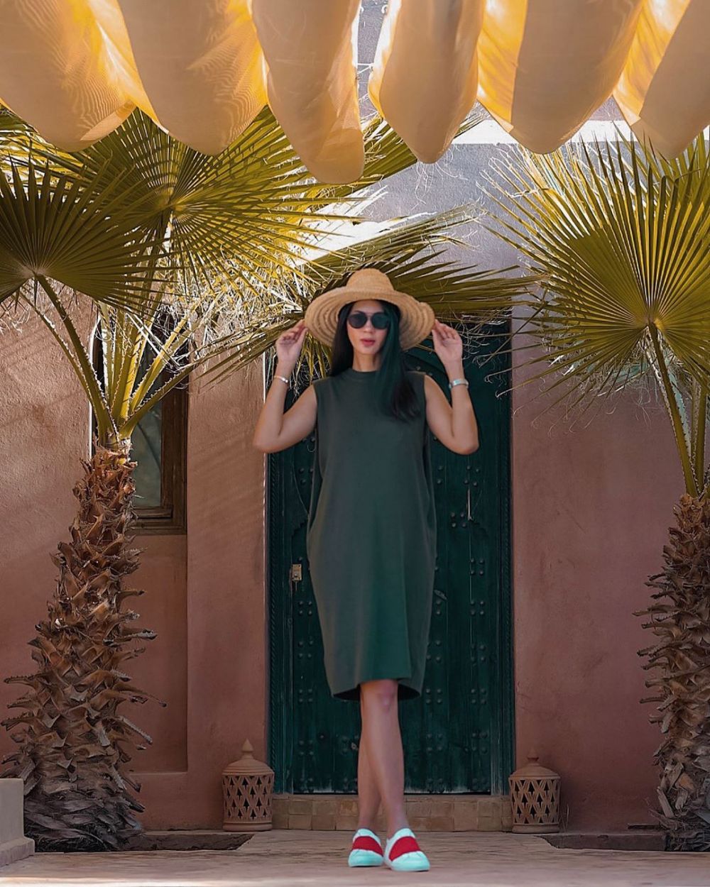 7 Potret baby bump Paula Verhoeven, tampil dengan gaya simpel