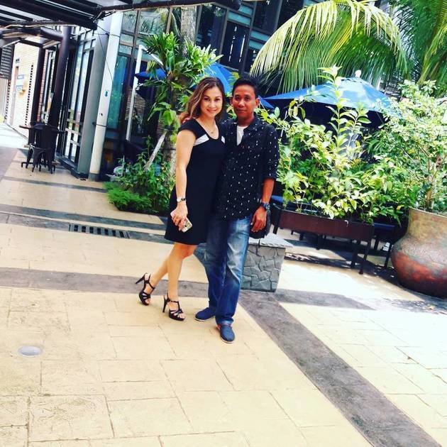 Jarang tersorot, ini 10 potret mesra Fanny Fadillah & istri cantiknya