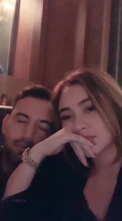 8 Momen kemesraan Cita Citata dan kekasih bulenya, romantis abis