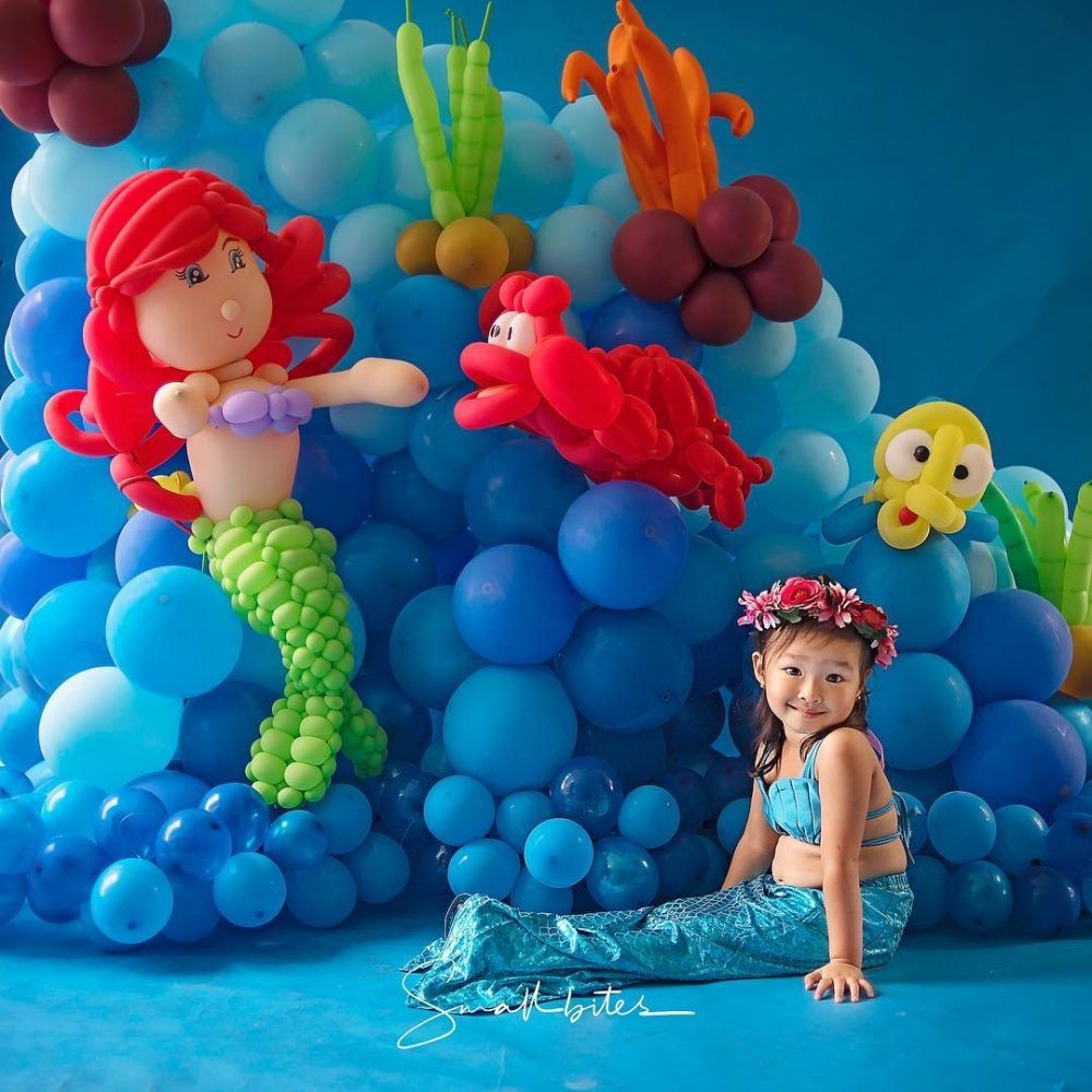 10 Gaya Thalia Onsu saat sesi pemotretan, bikin gemas maksimal