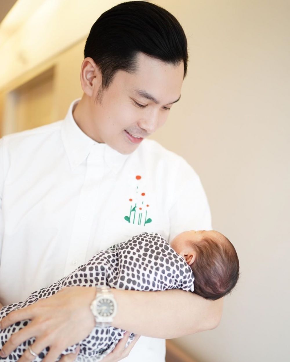5 Momen Sandra Dewi dan suami bareng anak kedua, gayanya disorot