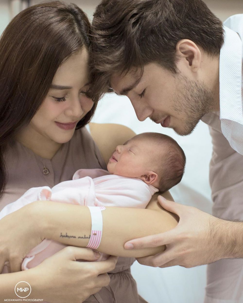 6 Seleb beri nama anak terinspirasi dari tokoh ternama, ada idola