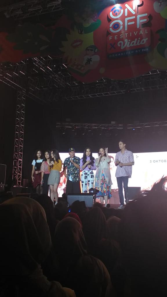 Lagu Bebas milik Iwa K sukses dibawakan di ON OFF Festival