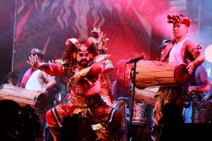 Ada aura magis kisah asli Bali di atas panggung utama Soundrenaline
