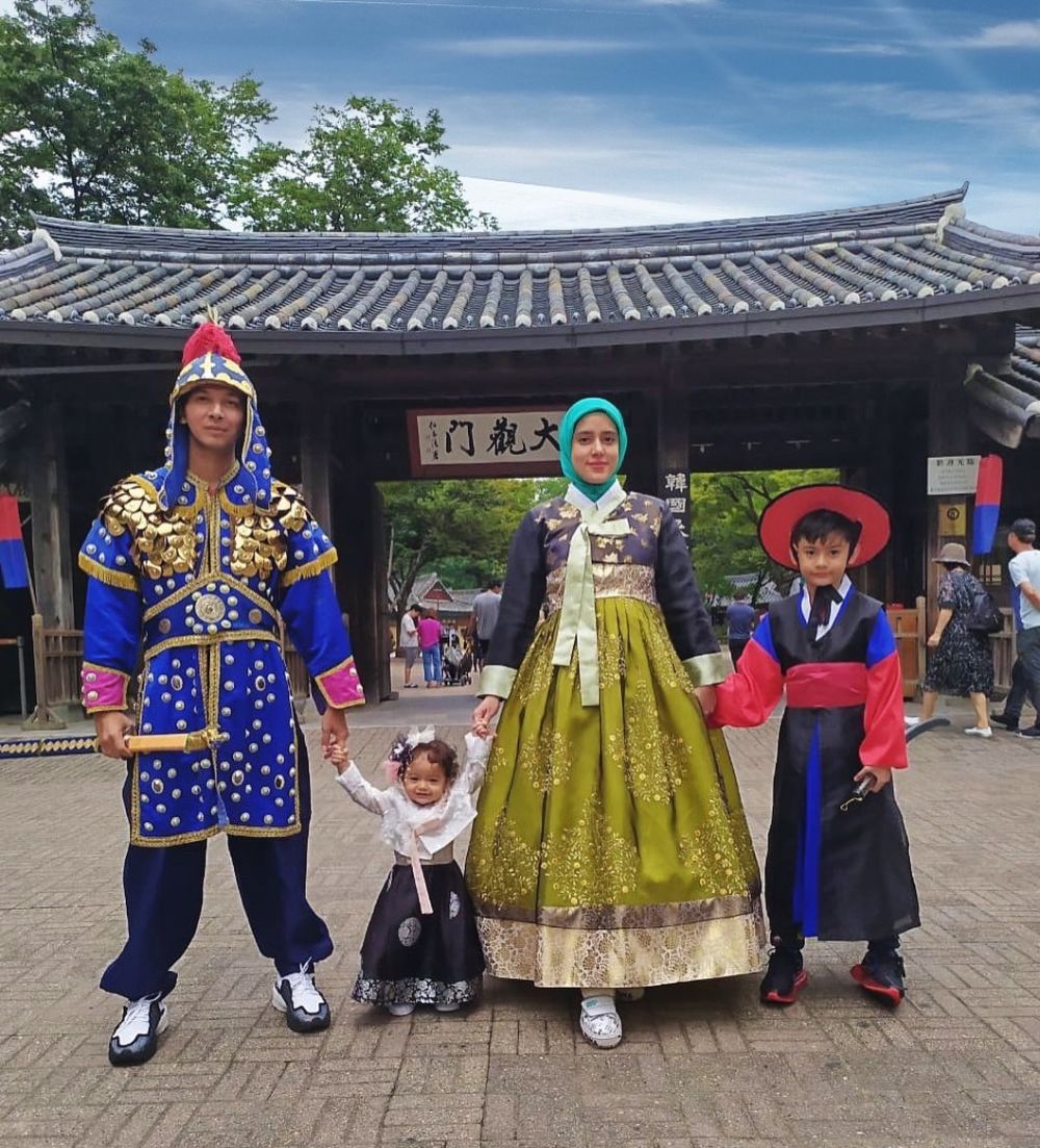 8 Momen seru Fairuz A Rafiq dan keluarga liburan di Korea Selatan