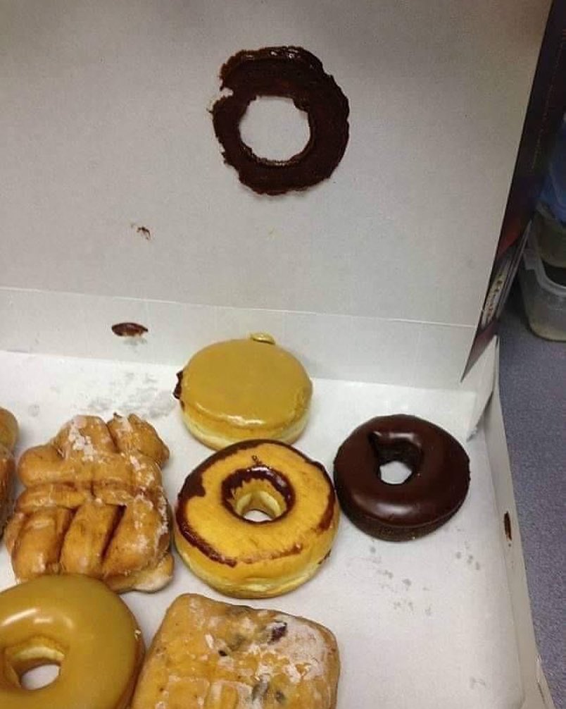 8 Penampakan makanan tak sesuai ekspektasi ini bikin sakit hati