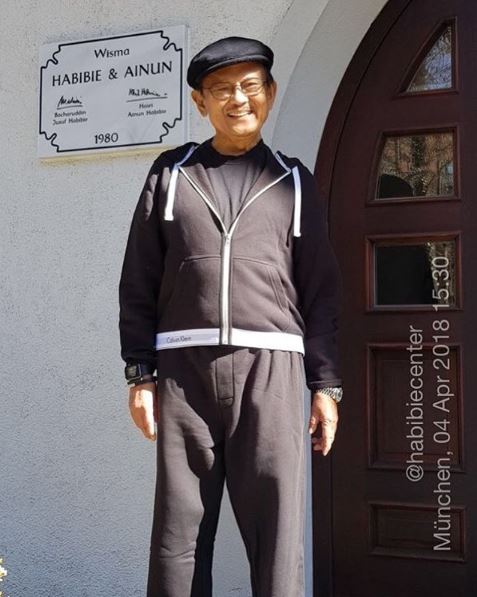 BJ Habibie meninggal dunia, ini 10 foto kenangan semasa hidupnya