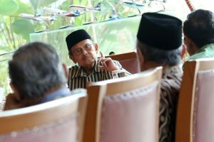 4 Fakta soal sakitnya BJ Habibie, punya masalah jantung sejak muda
