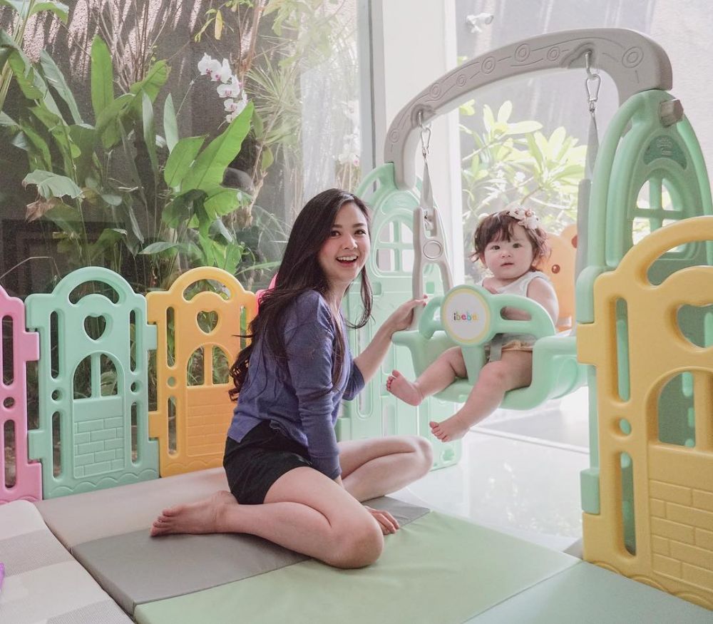 8 Penampakan rumah Franda dan Samuel Zylgwyn, bergaya Skandinavia