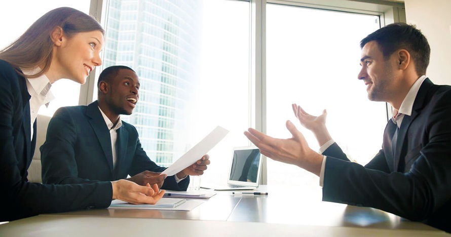 8 Cara untuk negosiasi gaji tinggi saat wawancara kerja