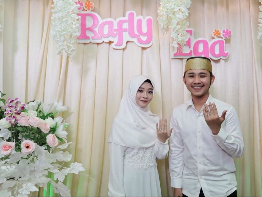7 Momen pertunangan Ega & Rafly D'Academy, menikah di tahun 2019