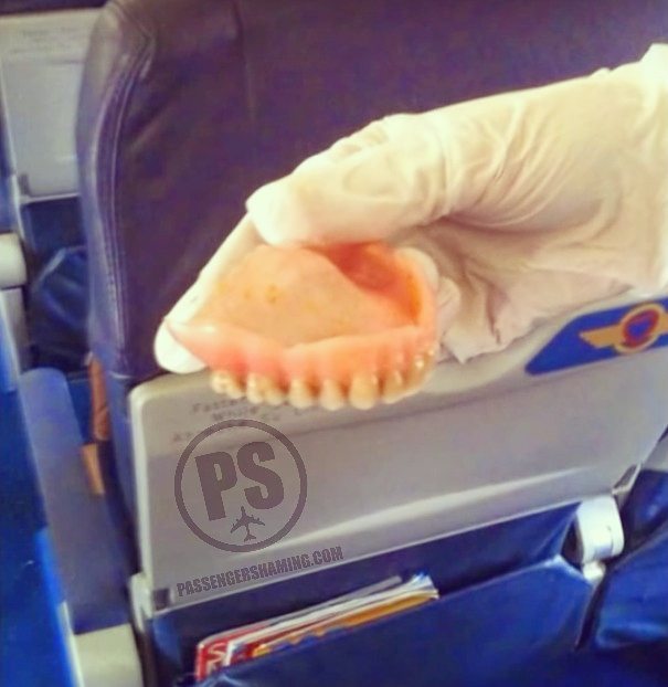 11 Kelakuan absurd penumpang pesawat terbang ini bikin tepuk jidat