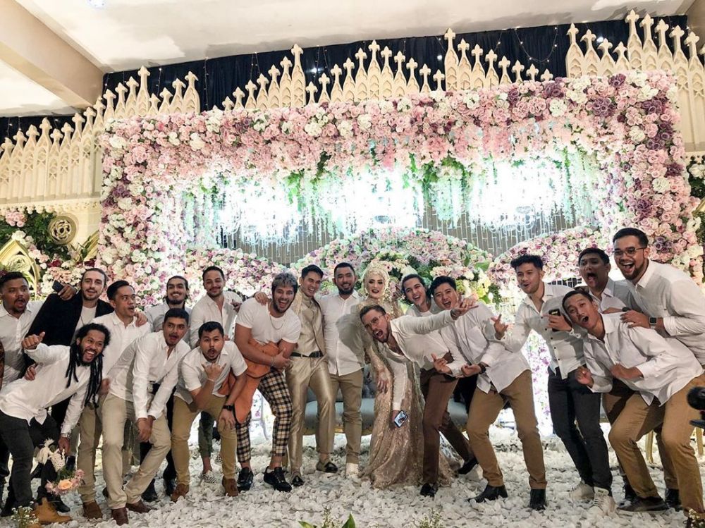 9 Momen pernikahan Ichal Muhammad mantan Cita Citata, meriah