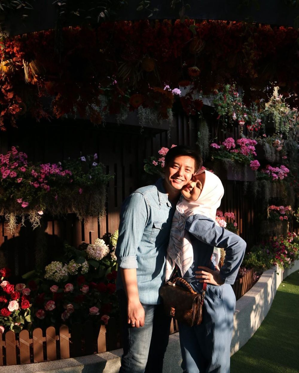 8 Penampilan Roger Danuarta setelah menikah, gayanya disorot