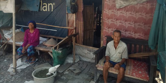 Kisah pasangan lansia tinggal di gubuk & sering puasa saat lapar