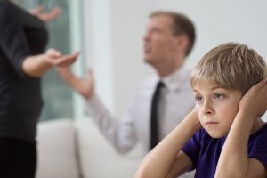 Tak disadari, 5 tingkah buruk orangtua ini pengaruhi psikologi anak