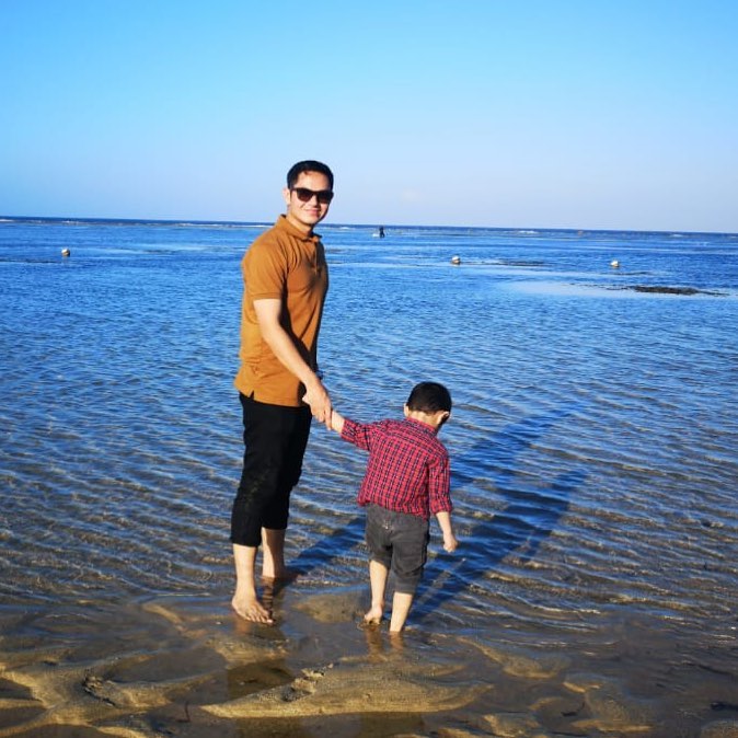 10 Momen Dude Harlino asuh putranya ini bukti sosok family man