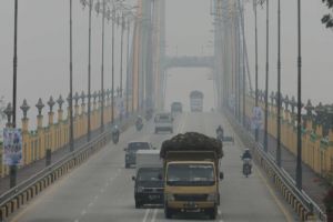 Dampak kabut asap, belasan ribu masyarat di Riau terkena ISPA
