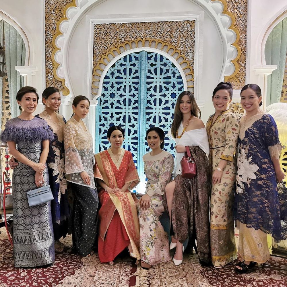 10 Potret kebersamaan menantu keluarga Bakrie, kompak abis