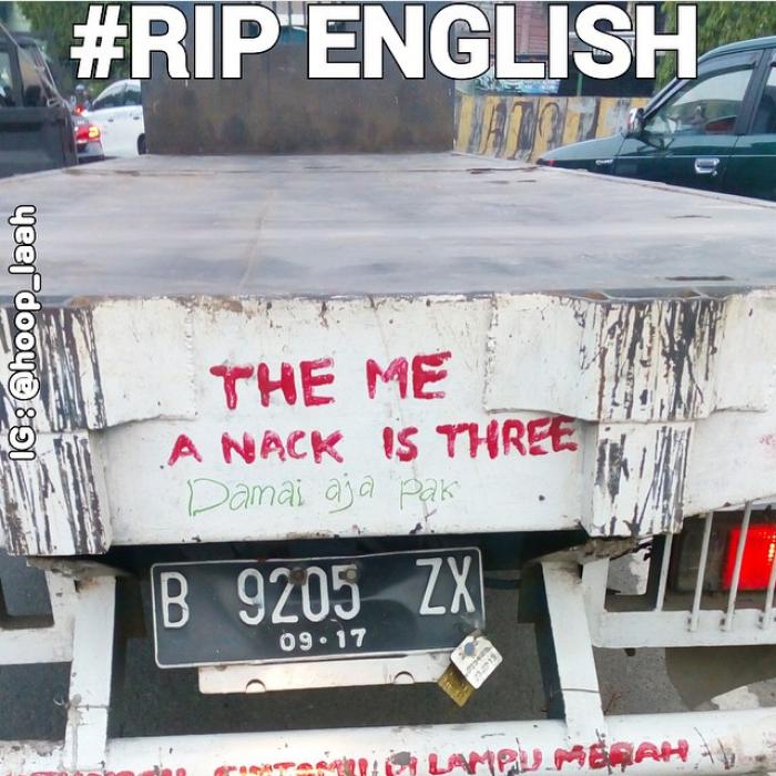 9 Tulisan bahasa  Inggris  di bak truk  ini kocaknya bikin mikir