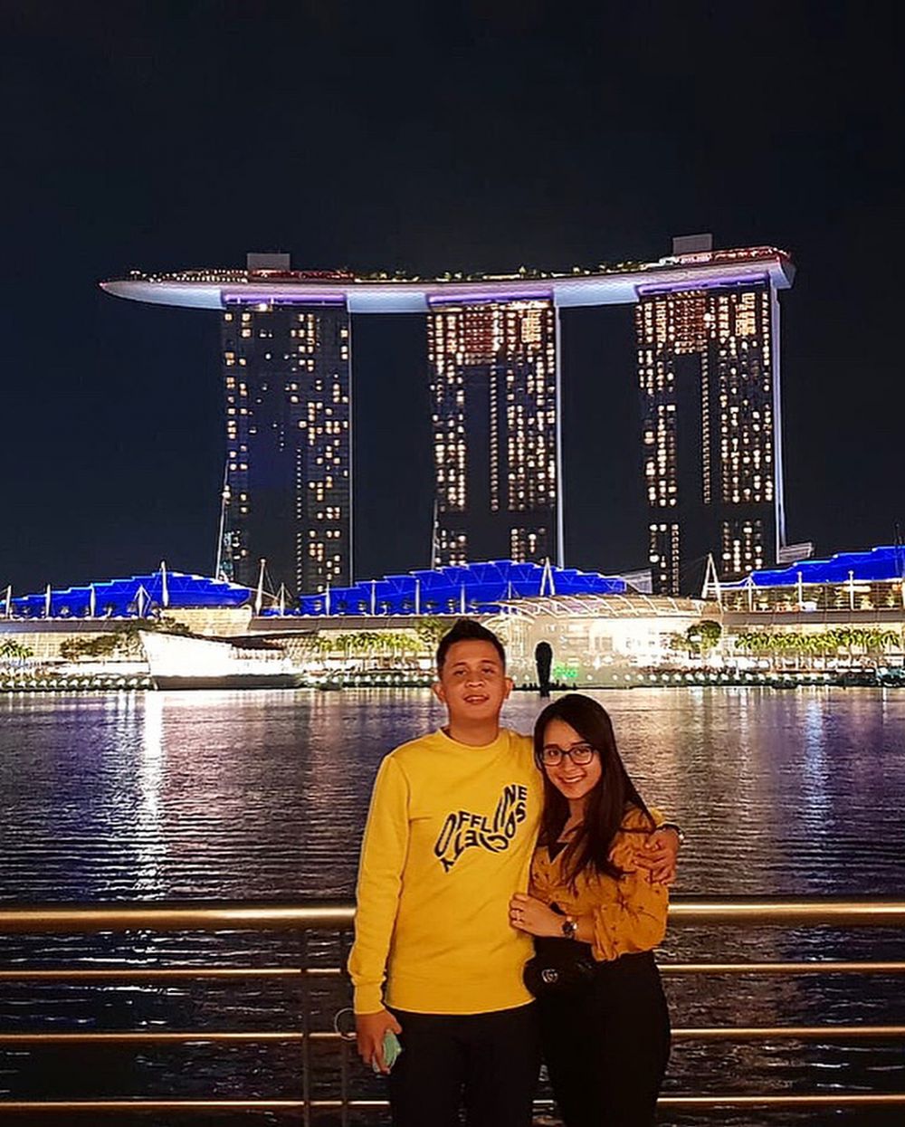 11 Potret liburan adik Ayu Ting Ting dan pacar, mesra abis