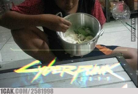 10 Cara kepepet makan dan minum ini bikin geleng kepala