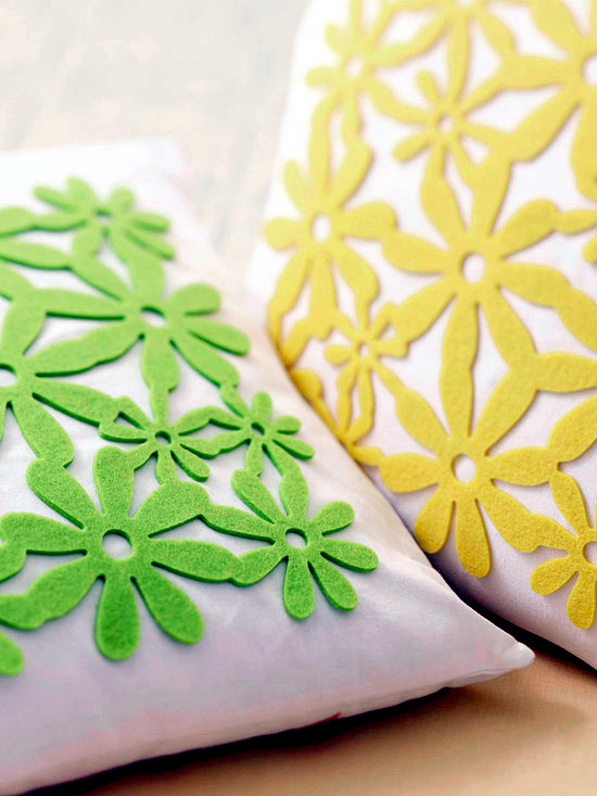 15 Inspirasi sarung bantal sofa dengan desain kekinian