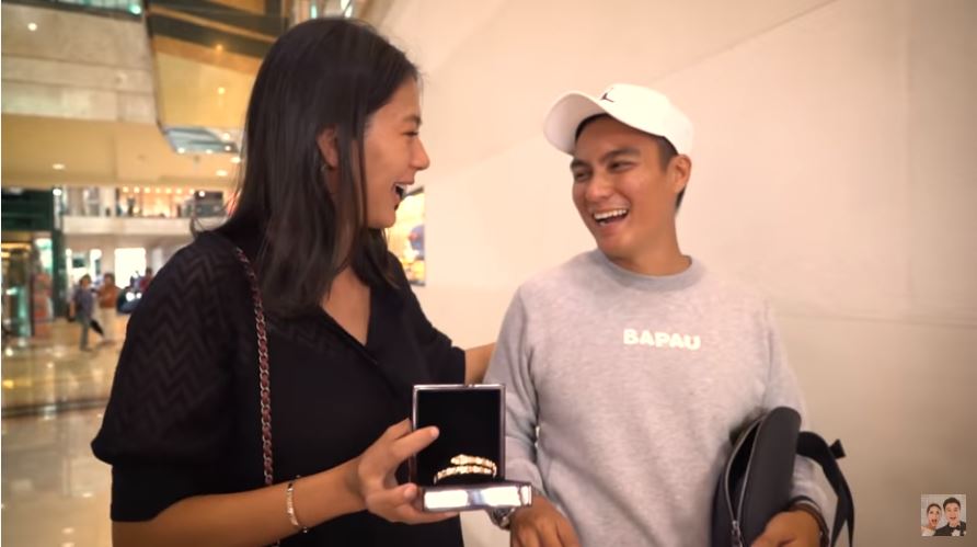 8 Momen ultah Paula Verhoeven, hadiah Baim Wong curi perhatian