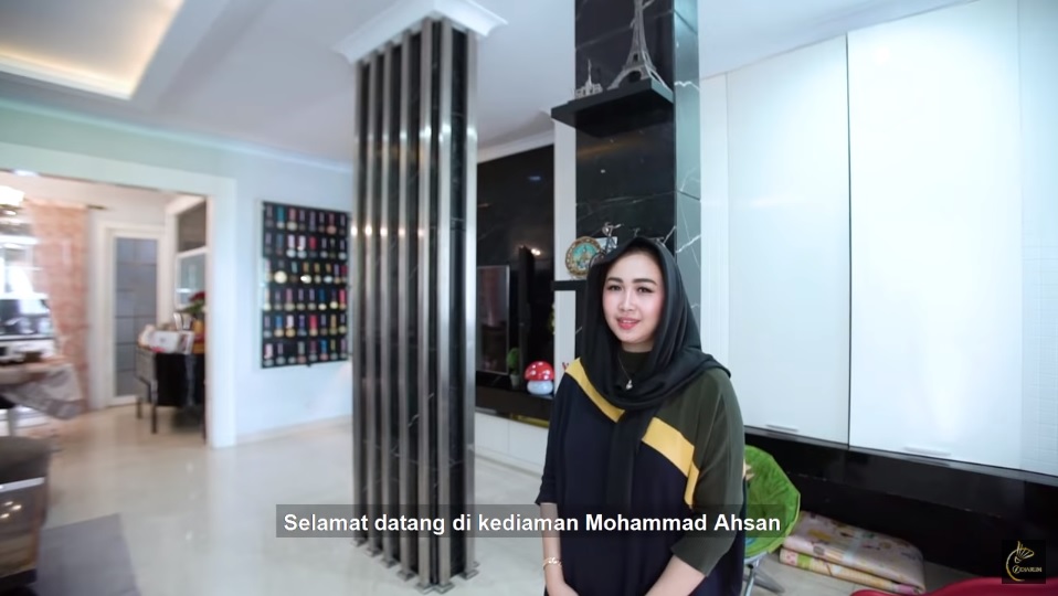 8 Potret rumah Mohammad Ahsan, koleksi medali jadi sorotan