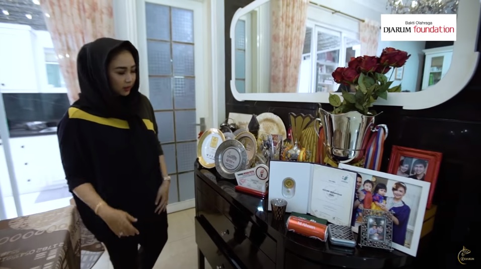 8 Potret rumah Mohammad Ahsan, koleksi medali jadi sorotan