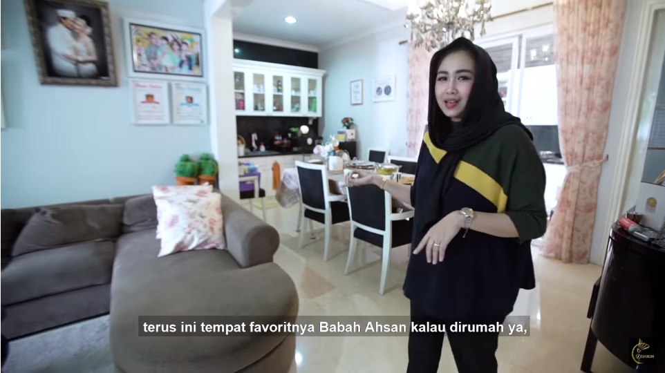 8 Potret rumah Mohammad Ahsan, koleksi medali jadi sorotan