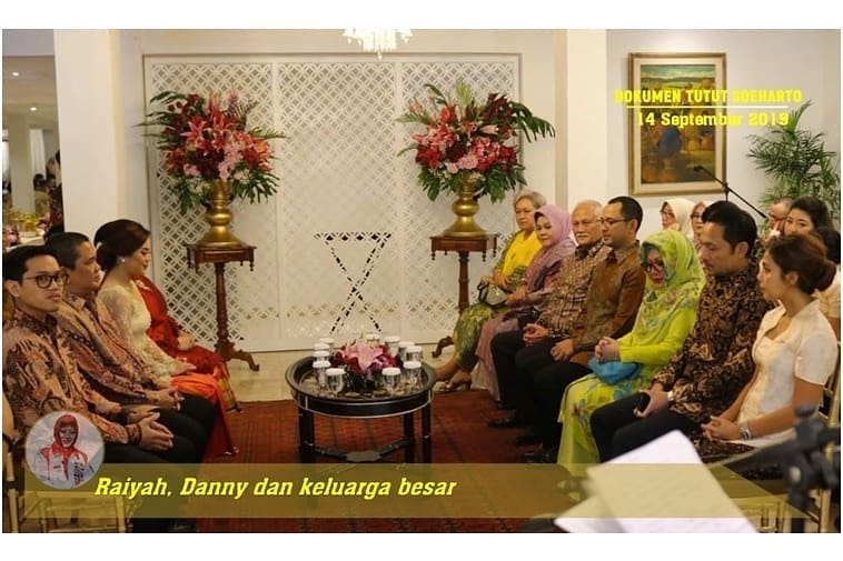 10 Potret lamaran mantan suami Lulu Tobing dengan gadis Makassar