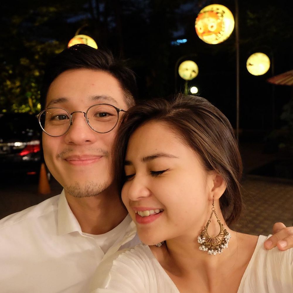 8 Seleb cantik ini kepincut pria berlesung pipit, ada Mutia Ayu