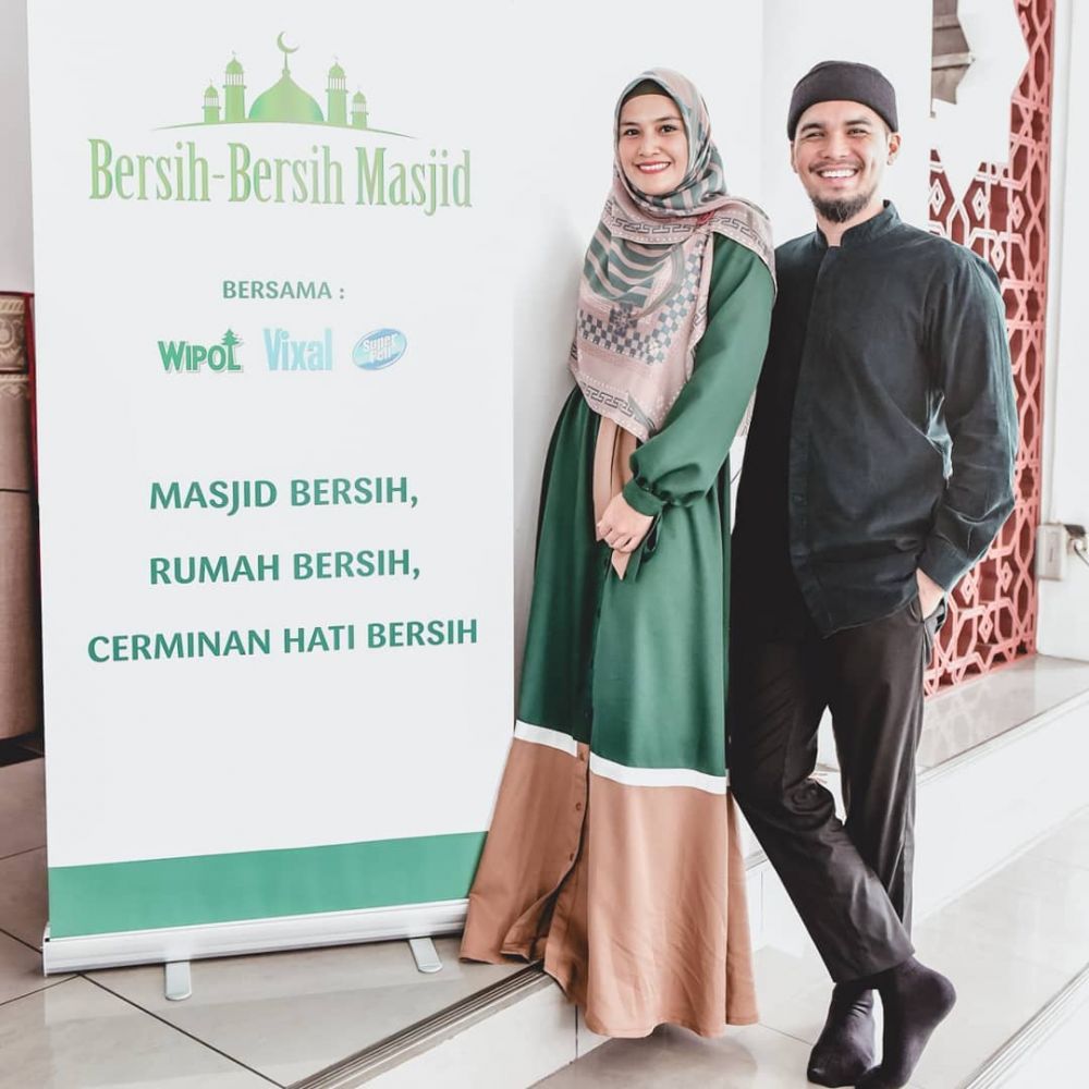 8 Seleb cantik ini kepincut pria berlesung pipit, ada Mutia Ayu