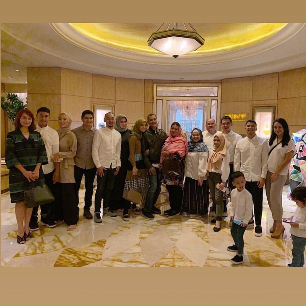 Rezky Aditya dan Citra Kirana kumpul keluarga, bahas pernikahan?