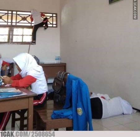 10 Tingkah 'ekstrem' siswa di sekolah ini bikin geleng kepala