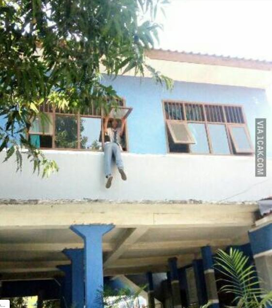 10 Tingkah 'ekstrem' siswa di sekolah ini bikin geleng kepala