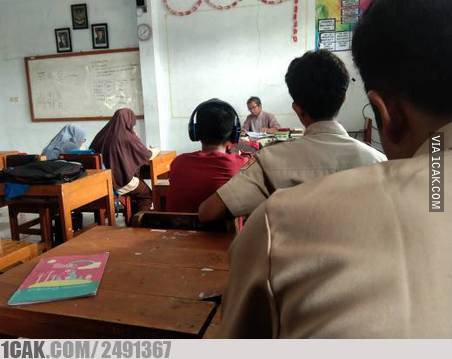 10 Tingkah 'ekstrem' siswa di sekolah ini bikin geleng kepala