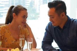 Surat cinta untuk suami dari Rianti Cartwright saat ultah ke-36, haru