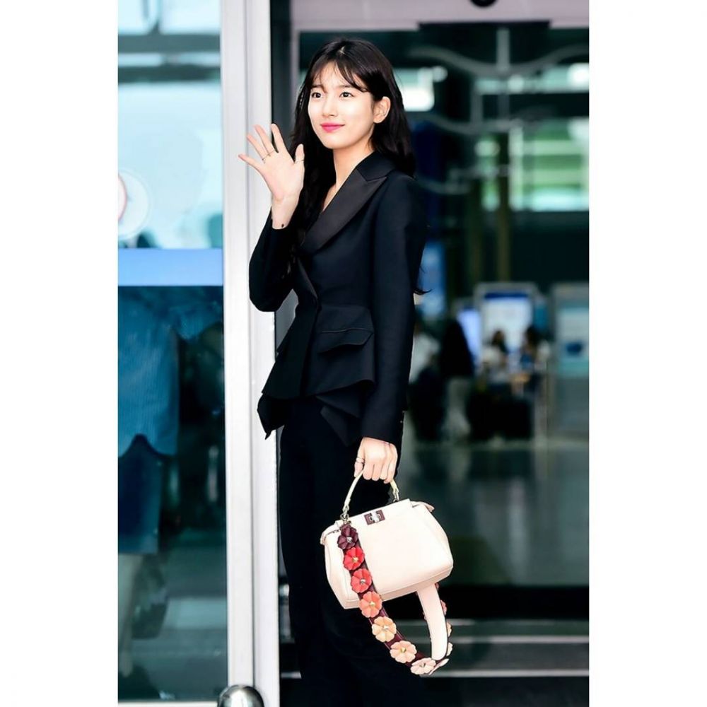 10 Gaya airport fashion Bae Suzy pemeran Vagabond, simpel stylish