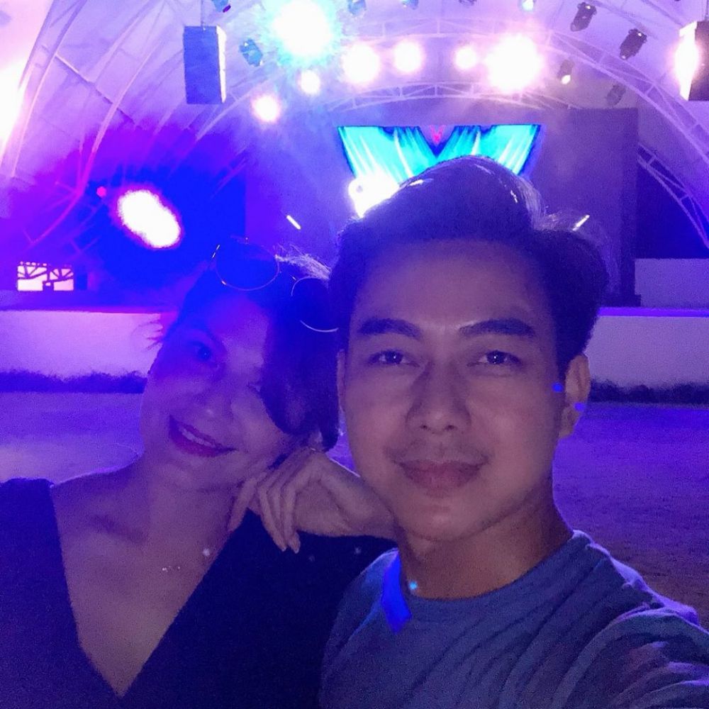 Tamara Bleszynski pamer kemesraan bareng pria, pacar baru?