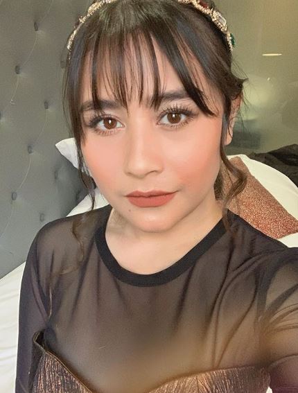 Jadi YouTuber, penghasilan 7 pesinetron ini fantastis banget