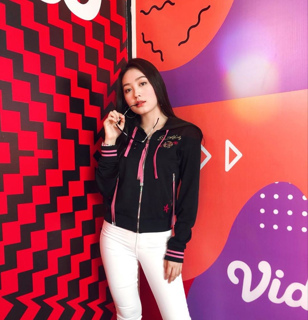 Jadi YouTuber, penghasilan 7 pesinetron ini fantastis banget