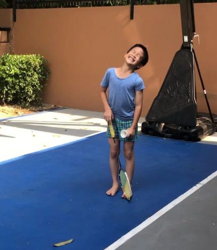 8 Potret rumah Taufik Hidayat, fasilitas olahraga lengkap banget