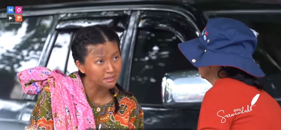 Menyamar jadi orang gila, Sarwendah menangis saat diberi makan