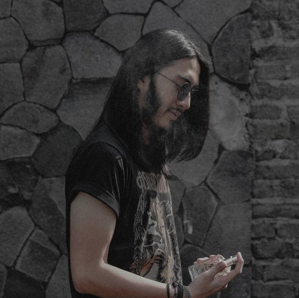 Ingat pasangan viral ini? Begini 7 foto terbaru Aditya yang manglingi