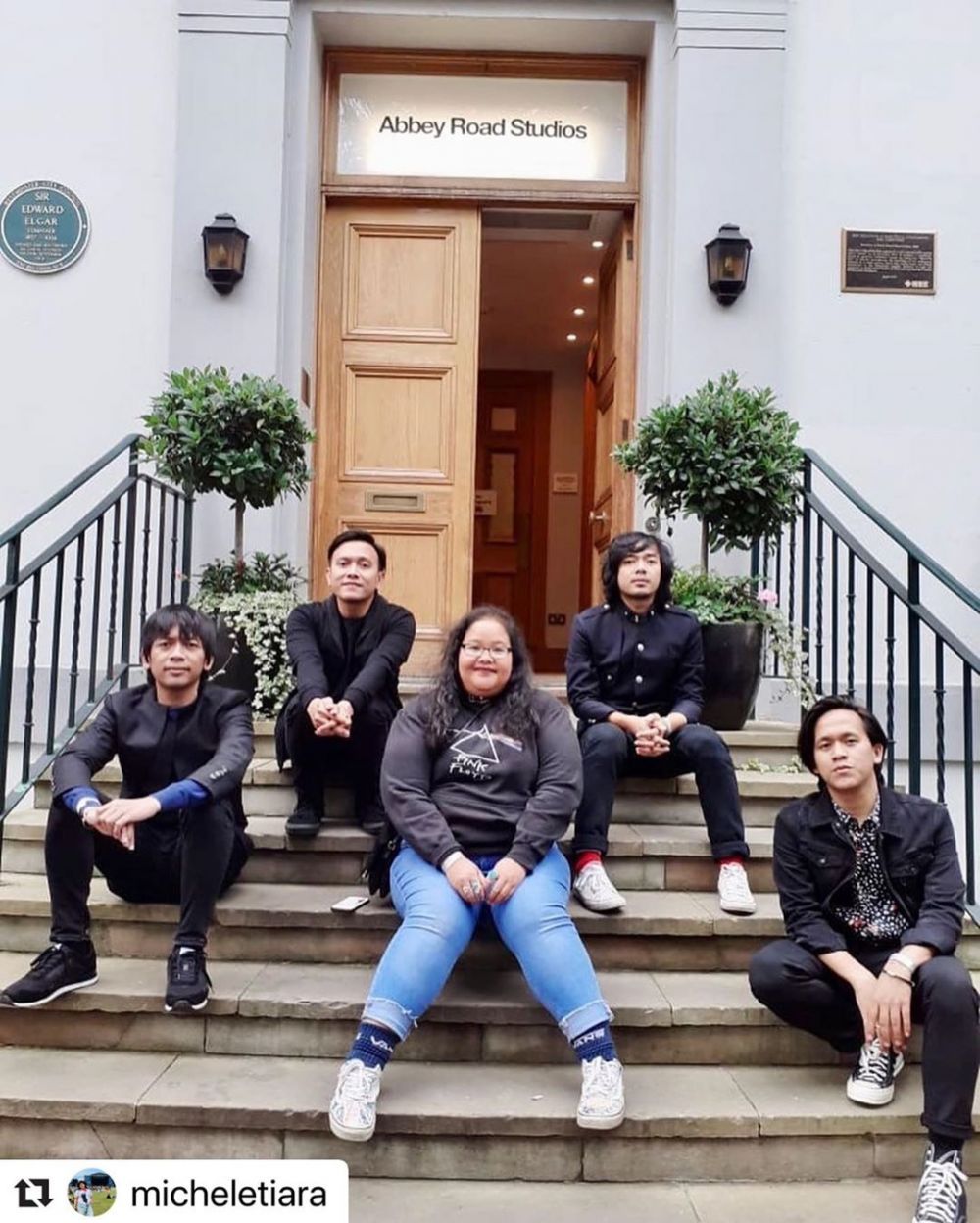 6 Band Indonesia ini pernah rekaman di Abbey Road Studio London
