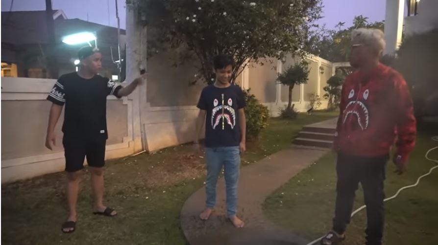 Anak Uya Kuya bakar sepatu Rp 200 juta, ini faktanya