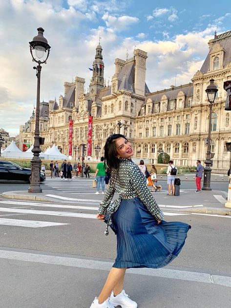 7 Momen Five Vi liburan di Prancis, kunjungi restoran mewah